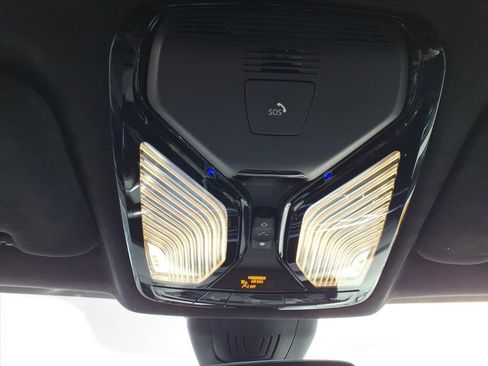 Used 2020 BMW X7 M50i w/ Luxury Seating Package image 27