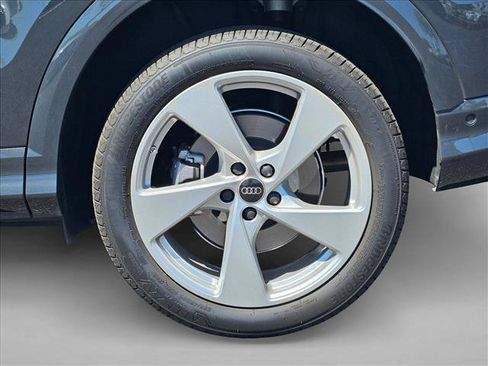 Certified 2025 Audi Q5 Premium Plus w/ Premium Plus AWD/4WD image 29
