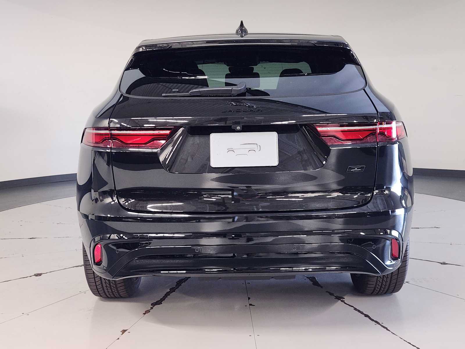 New 2026 Jaguar F-PACE R-Dynamic S AWD/4WD image 10