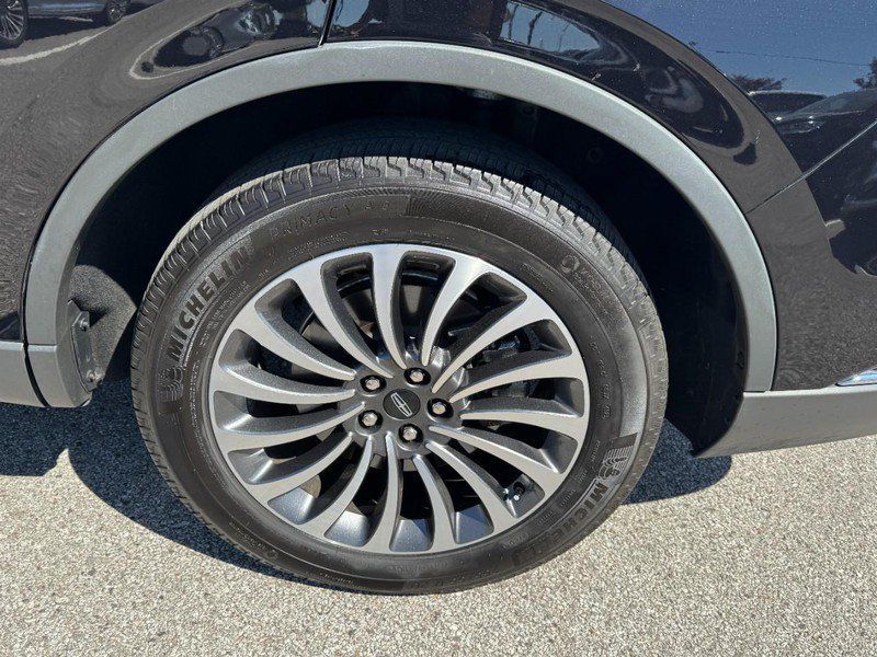 Used 2024 Lincoln Aviator Reserve AWD/4WD image 27