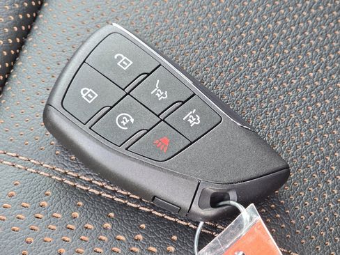 New 2026 Chevrolet Suburban High Country image 17