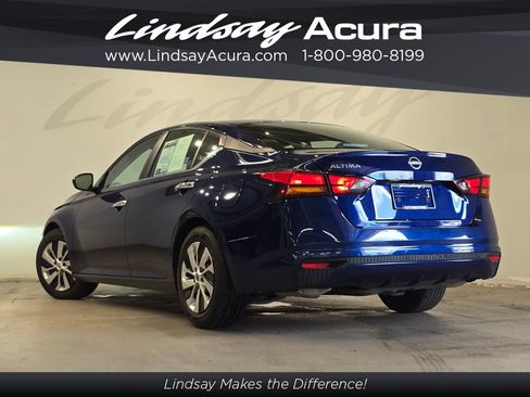 Used 2024 Nissan Altima 2.5 S FWD image 4