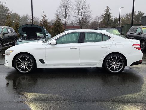 Used 2023 Genesis G70 2.0T image 4