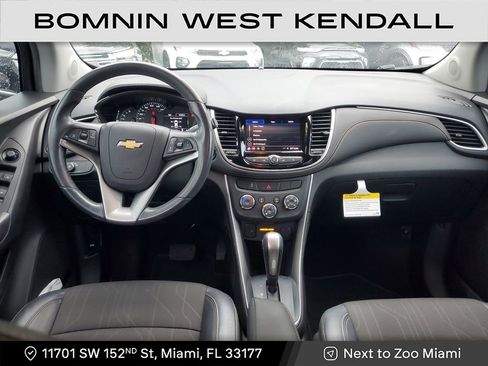Used 2022 Chevrolet Trax LT w/ LT Convenience Package image 13