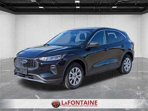 Used 2023 Ford Escape Active image 1
