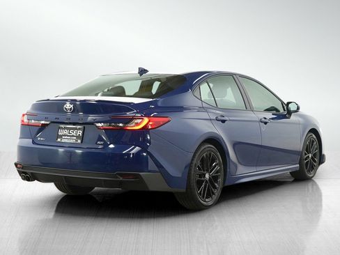 Used 2026 Toyota Camry SE w/ Multimedia Upgrade Package FWD image 5