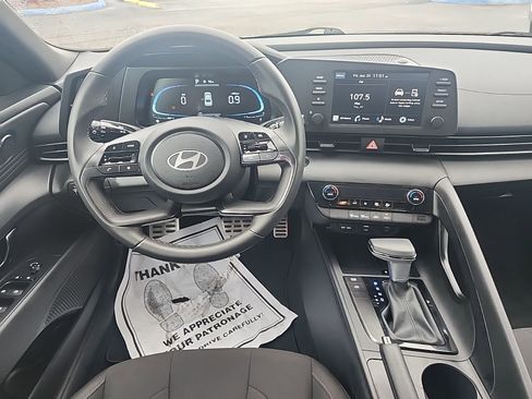 Used 2025 Hyundai Elantra Sport image 6