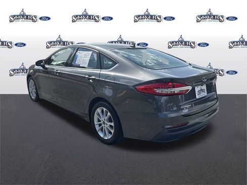 Used 2019 Ford Fusion SE image 7