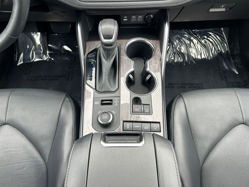 Used 2022 Toyota Highlander Platinum image 12