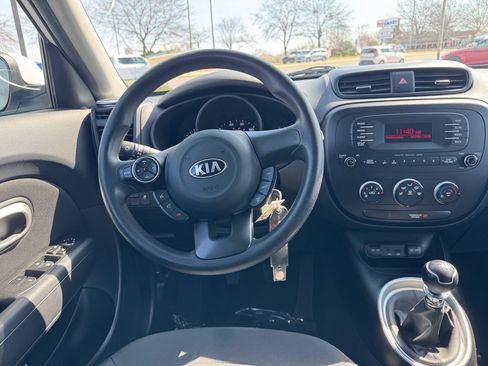 Used 2014 Kia Soul image 11
