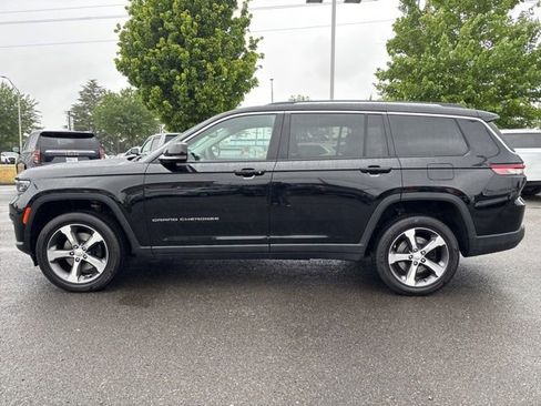 Used 2023 Jeep Grand Cherokee L Limited AWD/4WD image 2