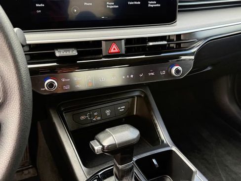 Used 2025 Kia K5 LXS image 19