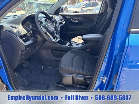 Used 2024 GMC Terrain SLE AWD/4WD image 19