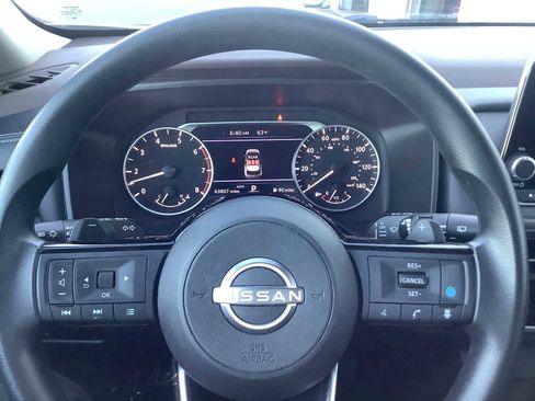 Used 2023 Nissan Rogue SV AWD/4WD image 16