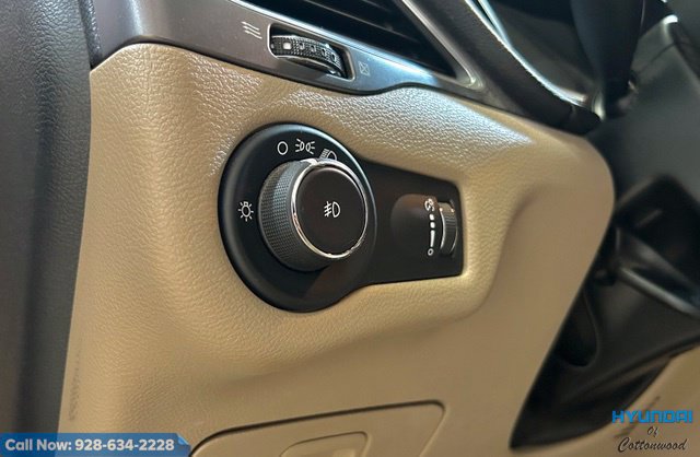 Used 2019 Jeep Cherokee Latitude w/ Popular Appearance Group FWD image 24