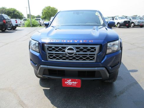Used 2022 Nissan Frontier SV AWD/4WD image 13