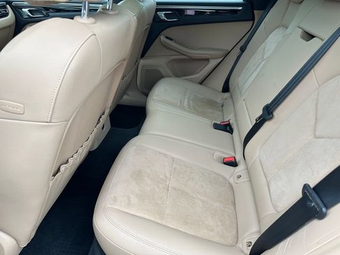 Used 2019 Porsche Macan AWD/4WD image 21