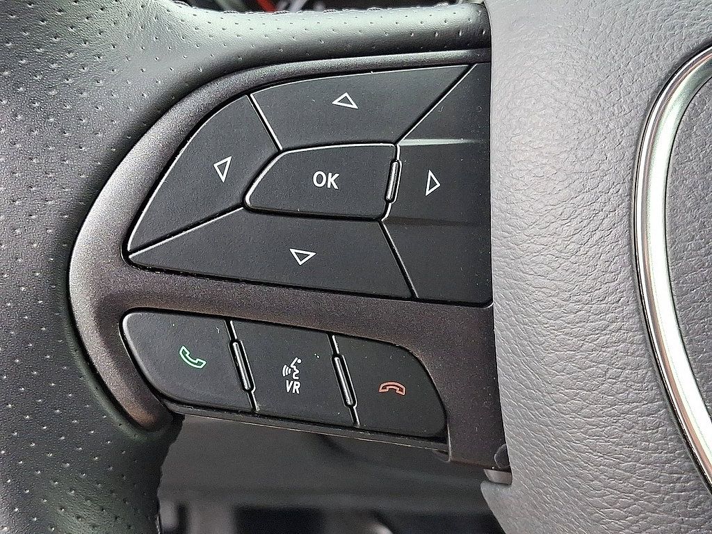 Used 2025 Dodge Durango AWD w/ Technology Group image 23