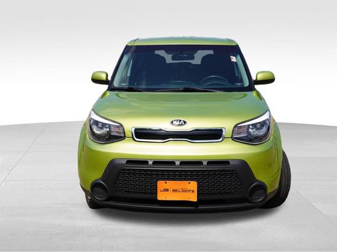 Used 2015 Kia Soul + FWD image 12