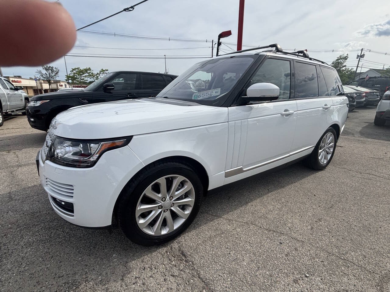 Used 2016 Land Rover Range Rover HSE AWD/4WD image 3