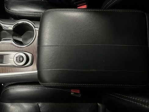 Used 2020 Nissan Pathfinder Platinum image 22