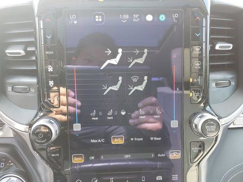 Used 2022 RAM 1500 Limited AWD/4WD image 18