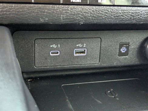 Used 2024 Mitsubishi Outlander AWD image 27