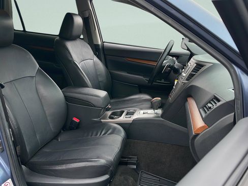 Used 2013 Subaru Outback 2.5i Limited image 23