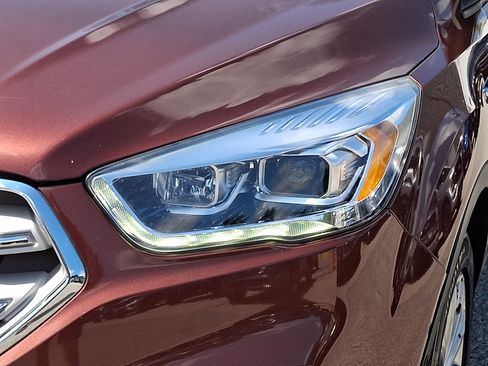 Used 2018 Ford Escape Titanium AWD/4WD image 12