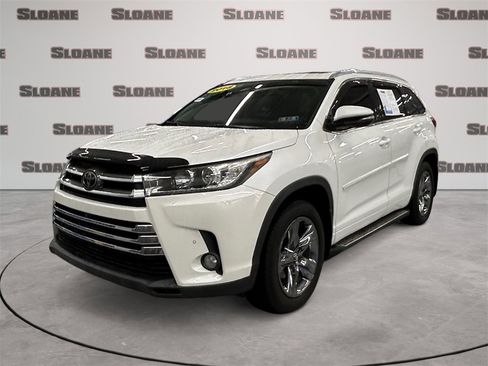 Used 2018 Toyota Highlander Limited Platinum image 1