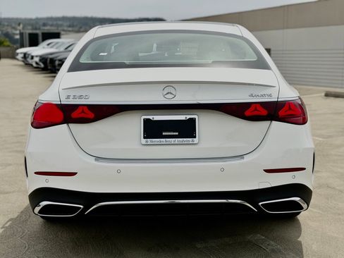 New 2026 Mercedes-Benz E 350 4MATIC Sedan image 10