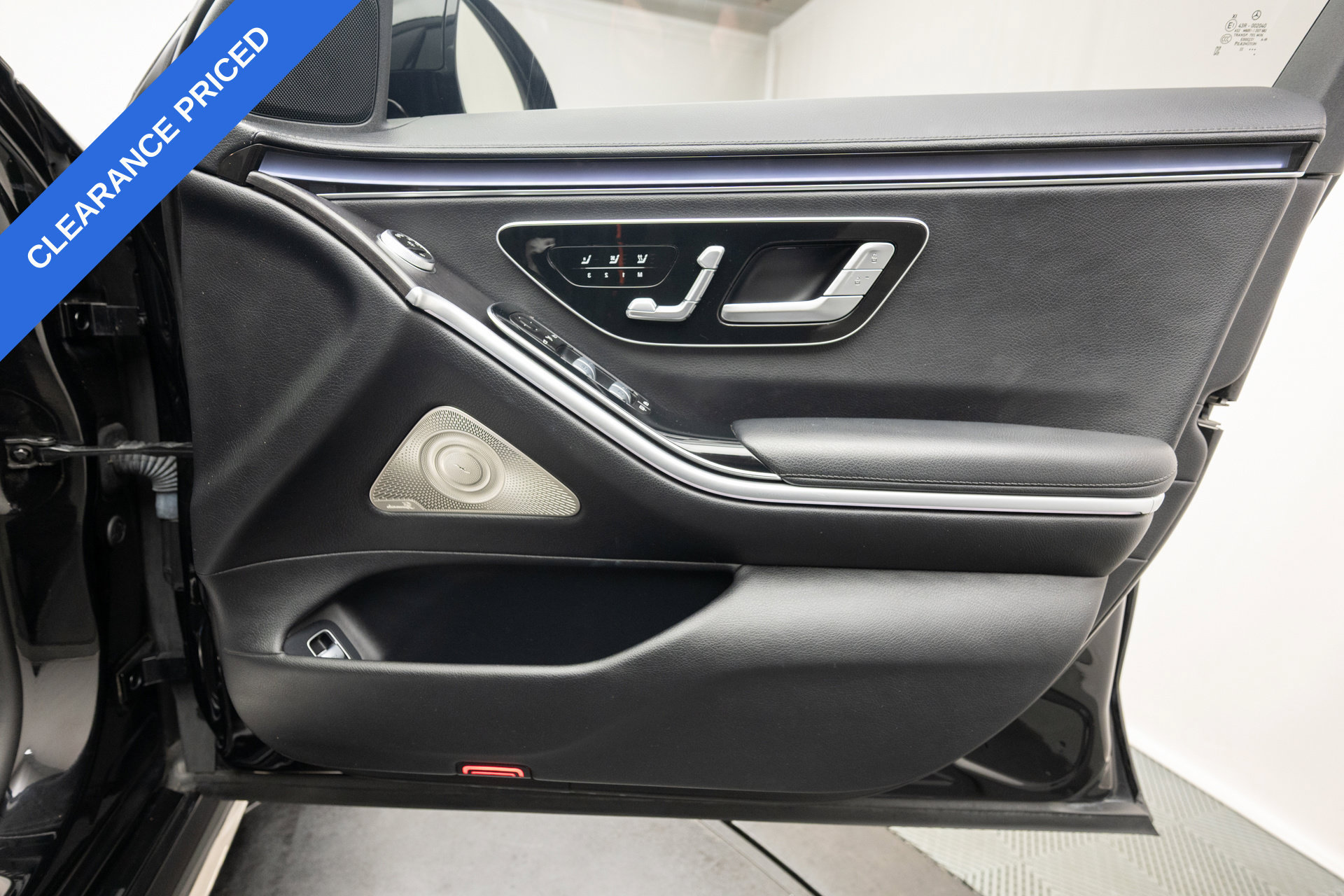 Used 2023 Mercedes-Benz S 500 4MATIC image 27
