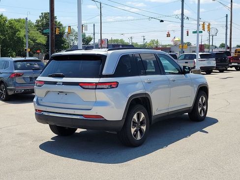 Used 2024 Jeep Grand Cherokee Limited 4xe AWD/4WD image 6