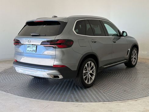 Used 2026 BMW X5 xDrive40i AWD/4WD image 9