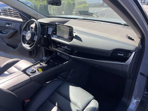Used 2023 Nissan Rogue SL w/ SL Premium Package AWD/4WD image 29