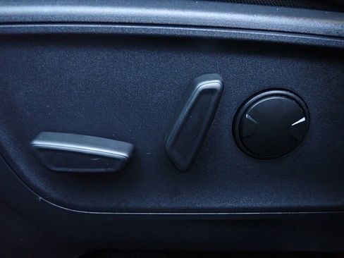 Certified 2025 Ford Escape Platinum image 22