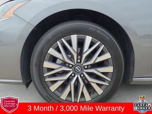 Used 2024 Nissan Altima 2.5 SV FWD image 23