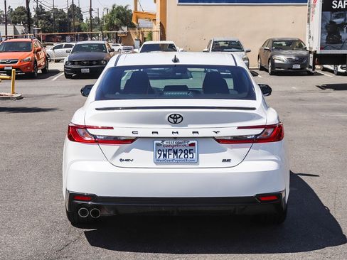 Used 2026 Toyota Camry Hybrid w/ Multimedia Upgrade Package image 9