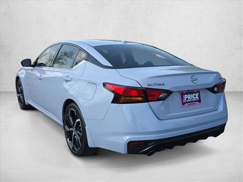 Used 2024 Nissan Altima 2.5 SR w/ SR Premium Package image 6