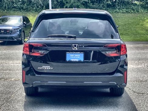 New 2026 Honda Odyssey EX-L image 3
