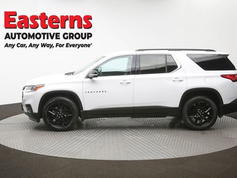 Used 2021 Chevrolet Traverse LT image 61