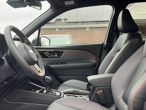 Used 2025 Subaru Forester Sport image 11