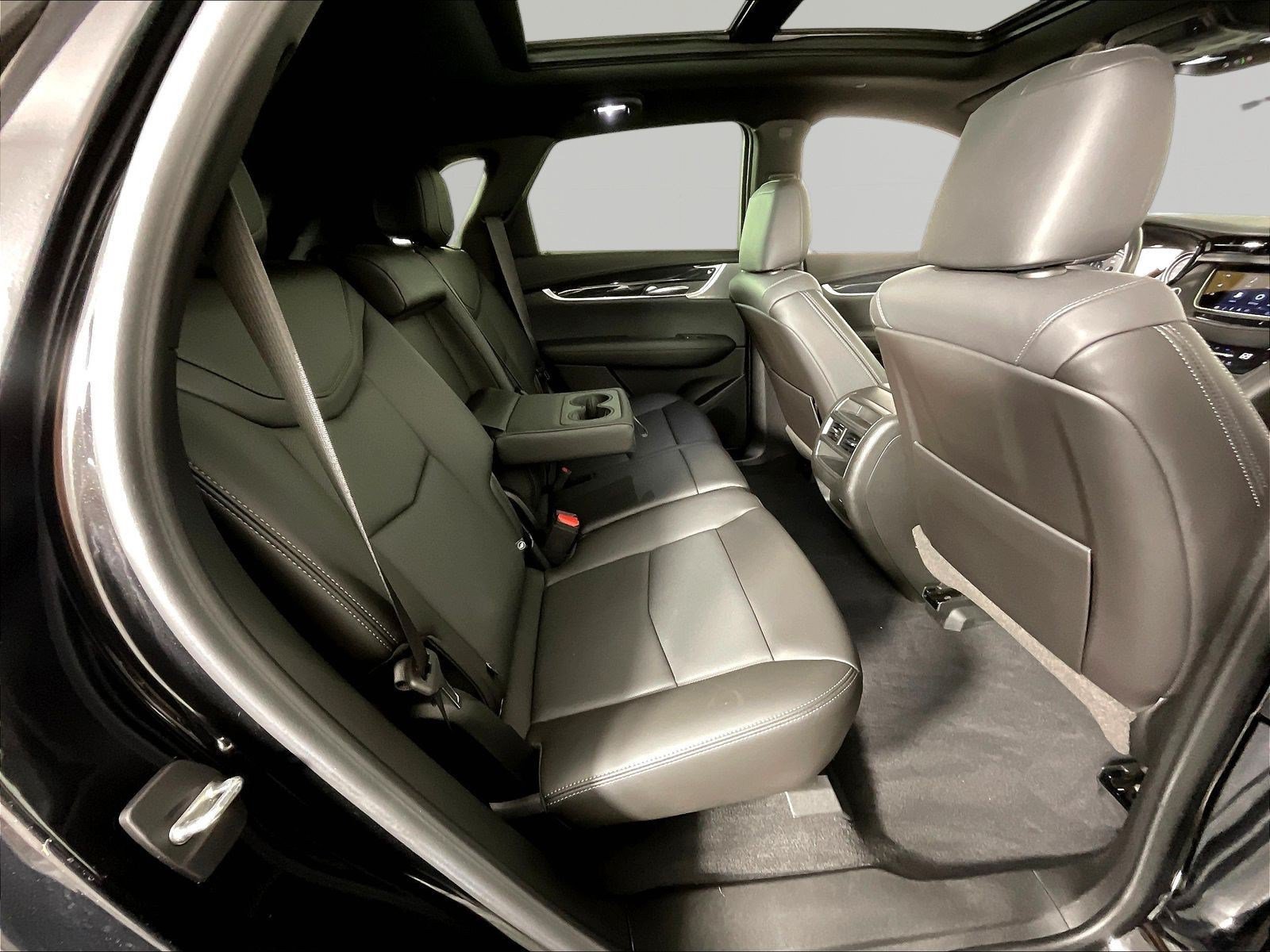 Used 2023 Cadillac XT5 Premium Luxury w/ Technology Package AWD/4WD image 25