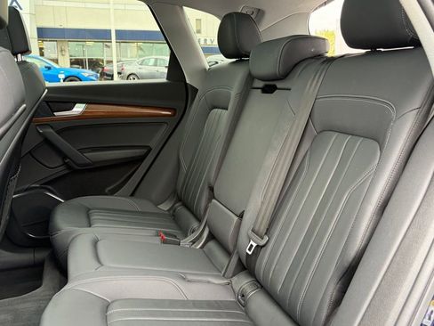 Used 2023 Audi Q5 2.0T Premium w/ Convenience Package AWD/4WD image 29
