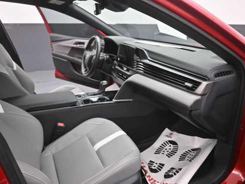 Used 2025 Toyota Camry SE w/ Convenience Package FWD image 16