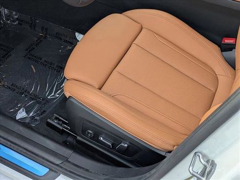 New 2026 BMW 330i Sedan w/ Premium Package image 4