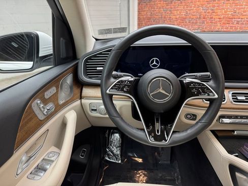 Certified 2024 Mercedes-Benz GLS 450 4MATIC image 13