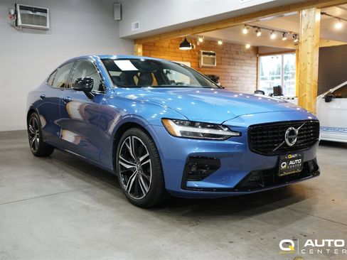 Used 2021 Volvo S60 T5 R-Design image 3