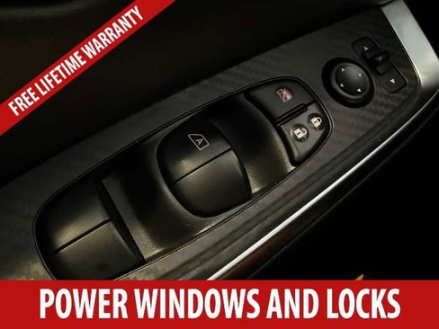 Used 2023 Nissan Sentra SR w/ Electronics Package FWD image 7