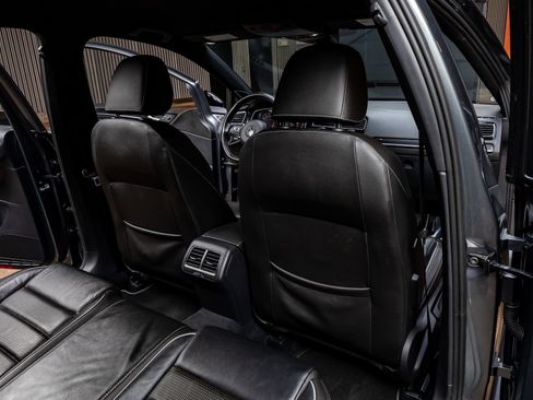 Used 2018 Volkswagen Golf R 4-Door image 27